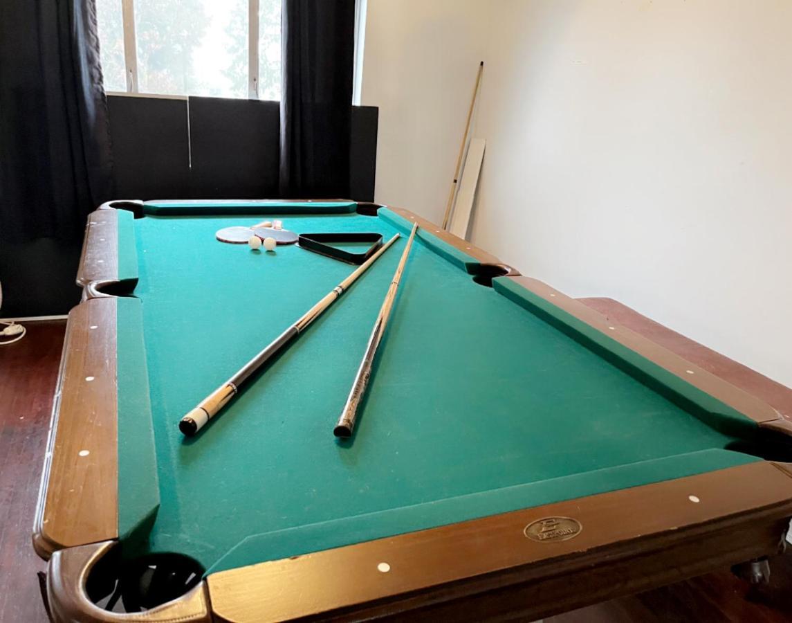 Vintage - 3 Bed House - North Surrey - Ping-Pong And Pool Table - Tv Cable Villa Dış mekan fotoğraf