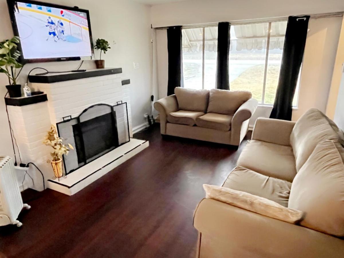 Vintage - 3 Bed House - North Surrey - Ping-Pong And Pool Table - Tv Cable Villa Dış mekan fotoğraf