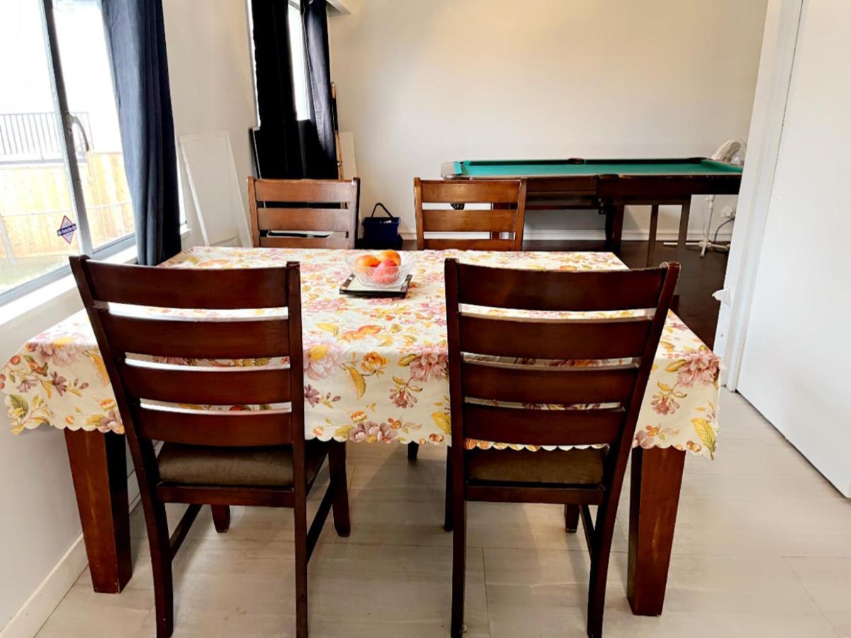 Vintage - 3 Bed House - North Surrey - Ping-Pong And Pool Table - Tv Cable Villa Dış mekan fotoğraf